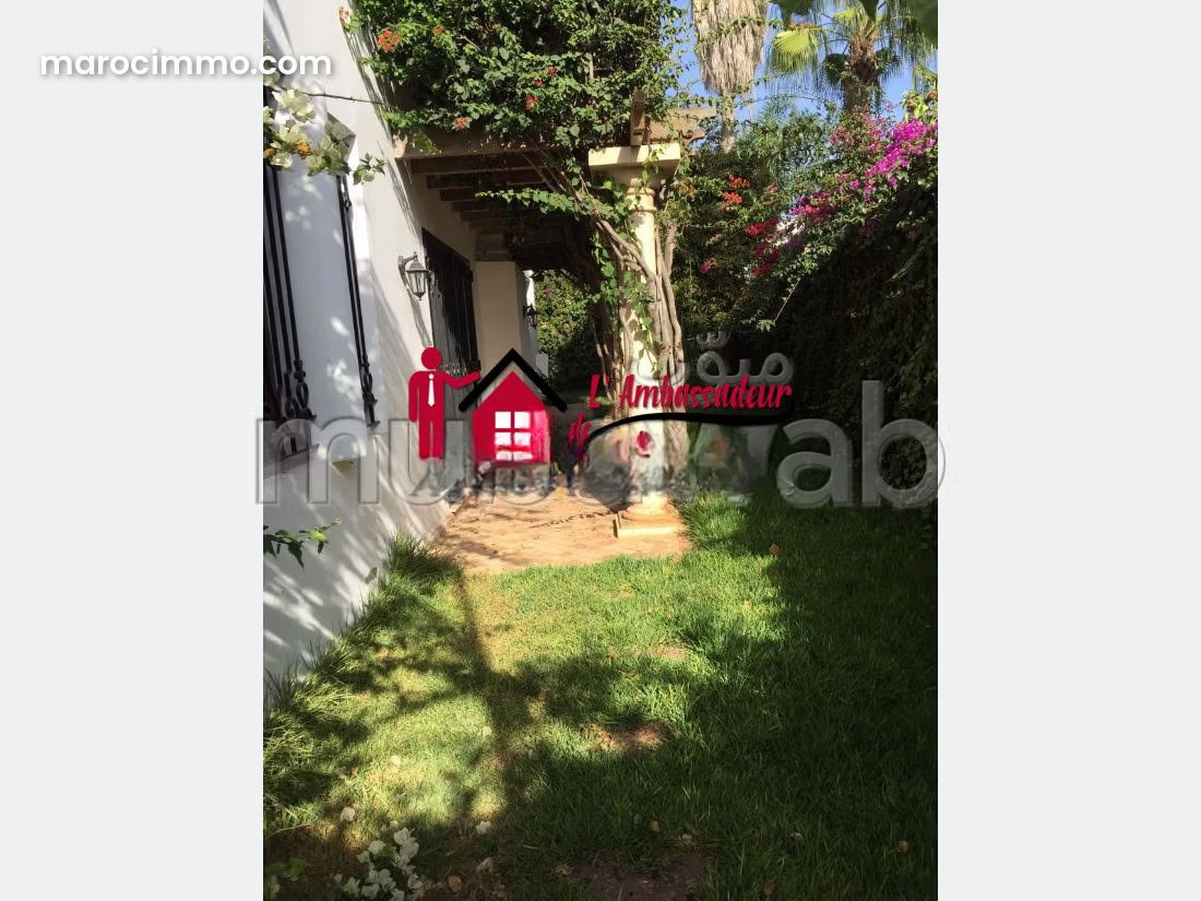 580 m² Villa with Garden in Longchamps, Casablanca — Casablanca