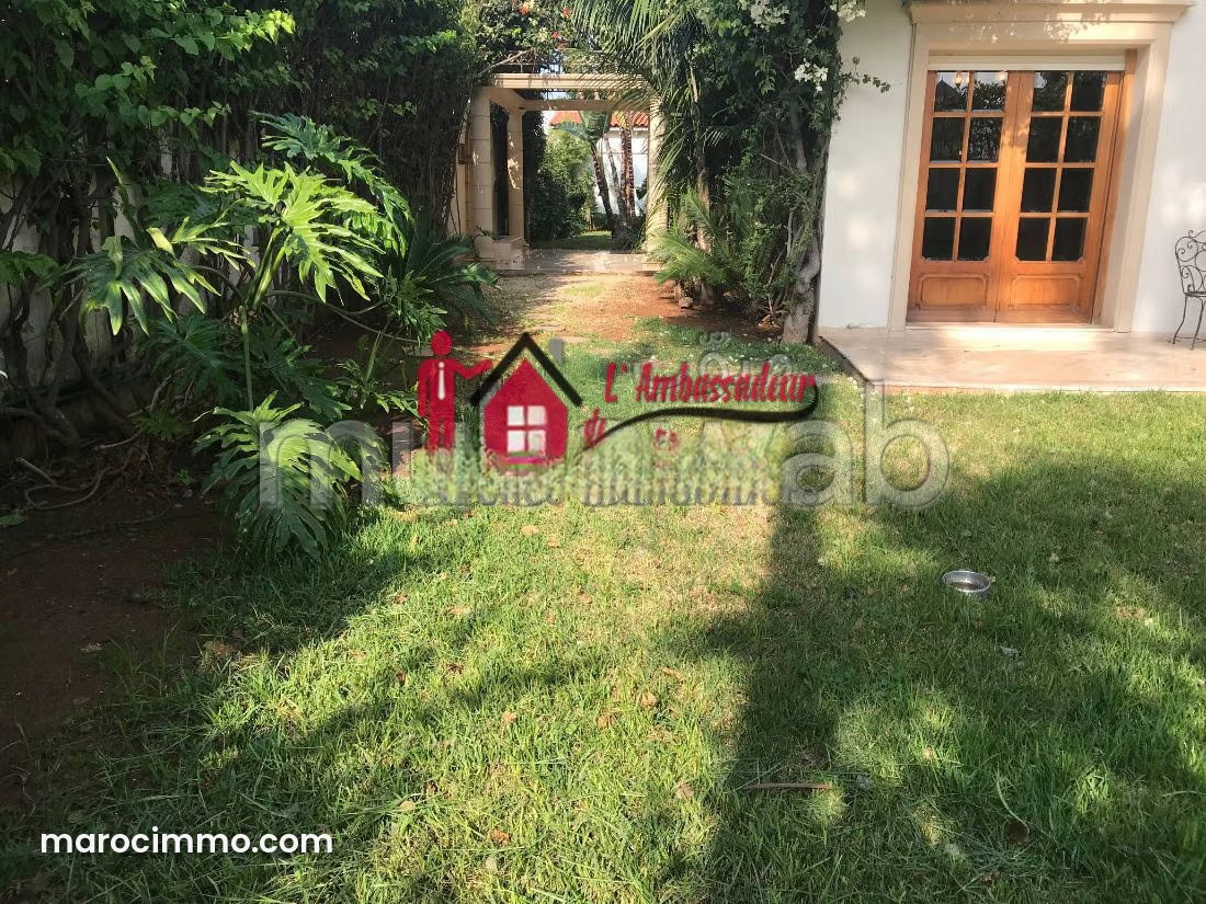 900 sqm Villa with Swimming Pool, Longchamps, Casablanca — Casablanca