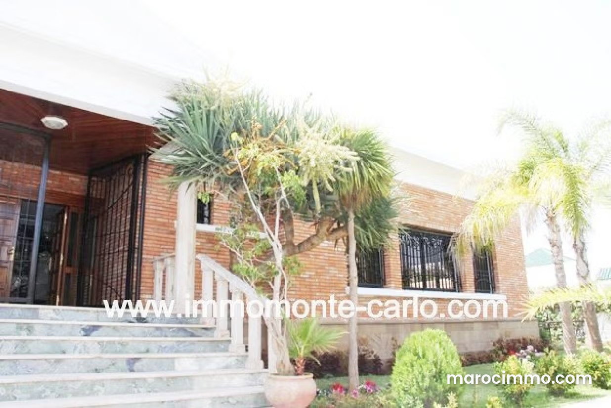 500 sqm Villa with Pool and Garden, Souissi, Rabat — Rabat