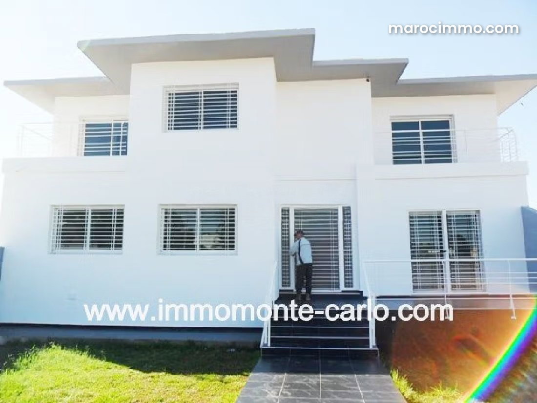 400 m² Villa with Garden for Rent in Souissi, Rabat — Rabat