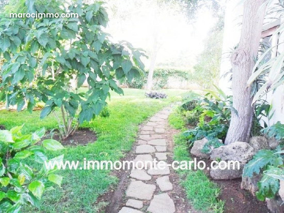 Villa à louer à Souissi, Rabat, jardin et terrasse — Rabat
