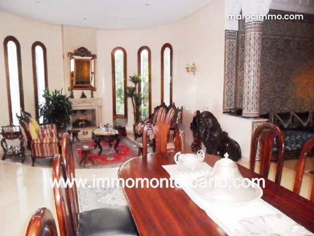 Location villa de standing avec piscine à Souissi — 3