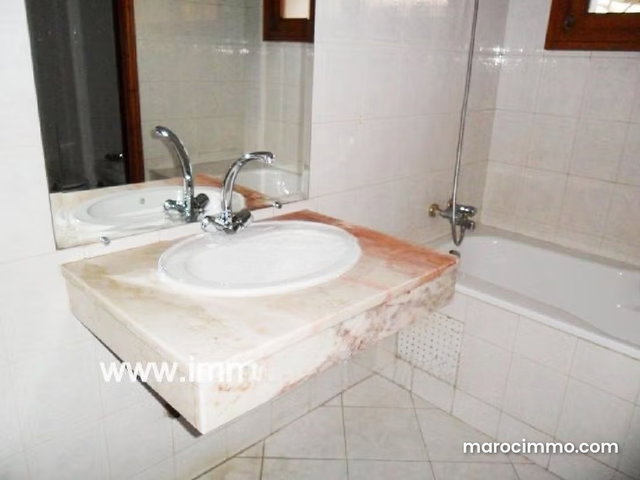 À louer villa avec chauffage central à Rabat Souis — 5