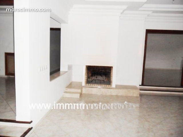 À louer villa avec chauffage central à Rabat Souis — 3