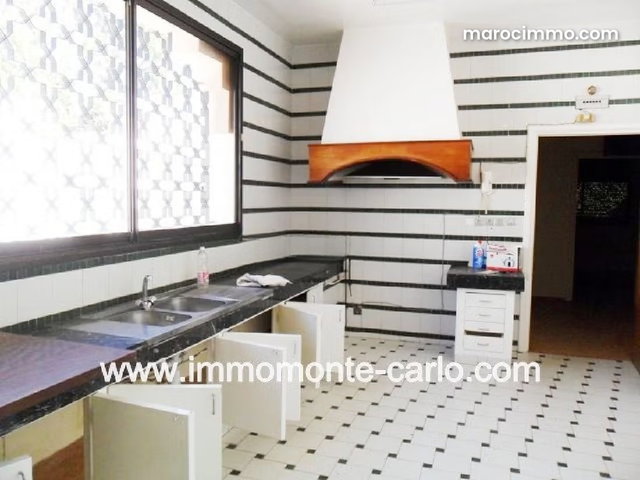 Location belle villa au quartier Souissi à Rabat — 3