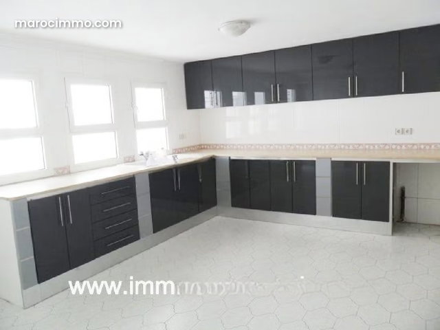 Location villa avec piscine à Souissi — 5
