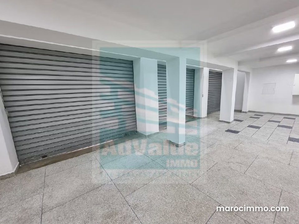 DL. 594: Local commercial de 1190 m², Hay Hassani