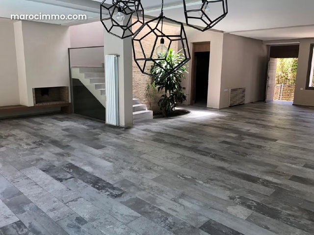 Luxury Villa for Rent in Ain Diab. 5 Large Rooms. Garage and Terrace — 2