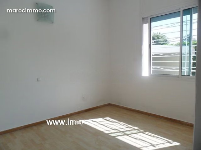 Rent a villa with central heating in Souissi — 4
