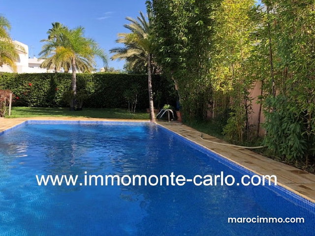 Charming villa with pool and beautiful garden — 2