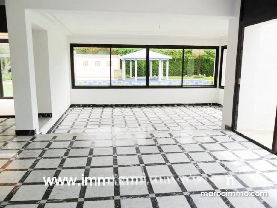 650 m² Villa with Pool and Garden, Souissi, Rabat — Rabat
