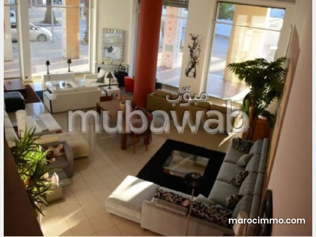 Vends grand local commercial de 1066 m2 — 3