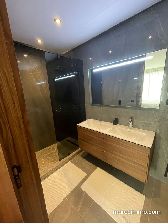 Appartemenr meublé en neuf au cfc 2 chambres salon — 4