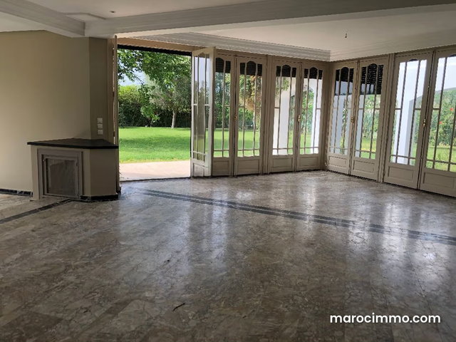 Magnifique villa à louer avec piscine chauffage central et un très beau jardin — 4