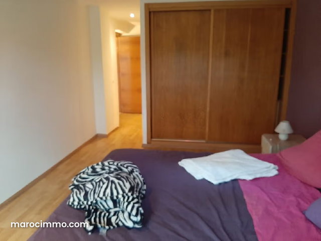 A loue Superbe appt meuble — 5