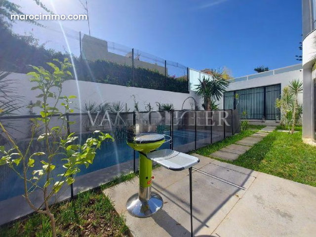 Location villa neuve moderne avec piscine au CIL, Casablanca — 2