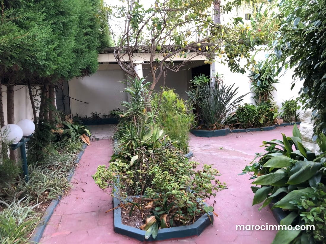 400 m² Villa with Swimming Pool and Sea Views in Hassan, Rabat — Rabat