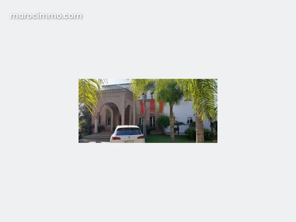 Villa moderne a Californie mini palais de 4 450 m2 de surface de terrain a la location coté école US