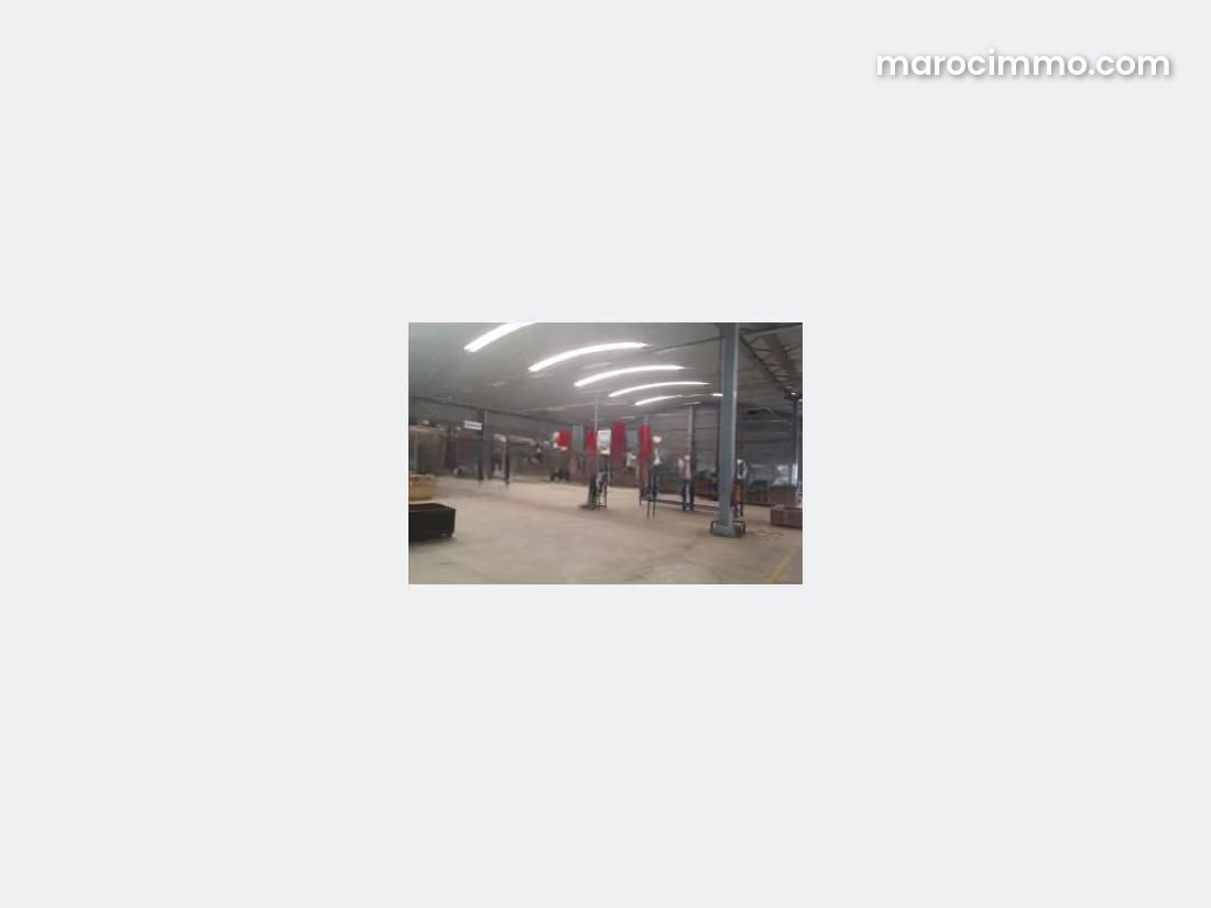 فضاء تجاري فسيح للكراء بحي فرانسفيل في الدار البيضاء — الدار البيضاء