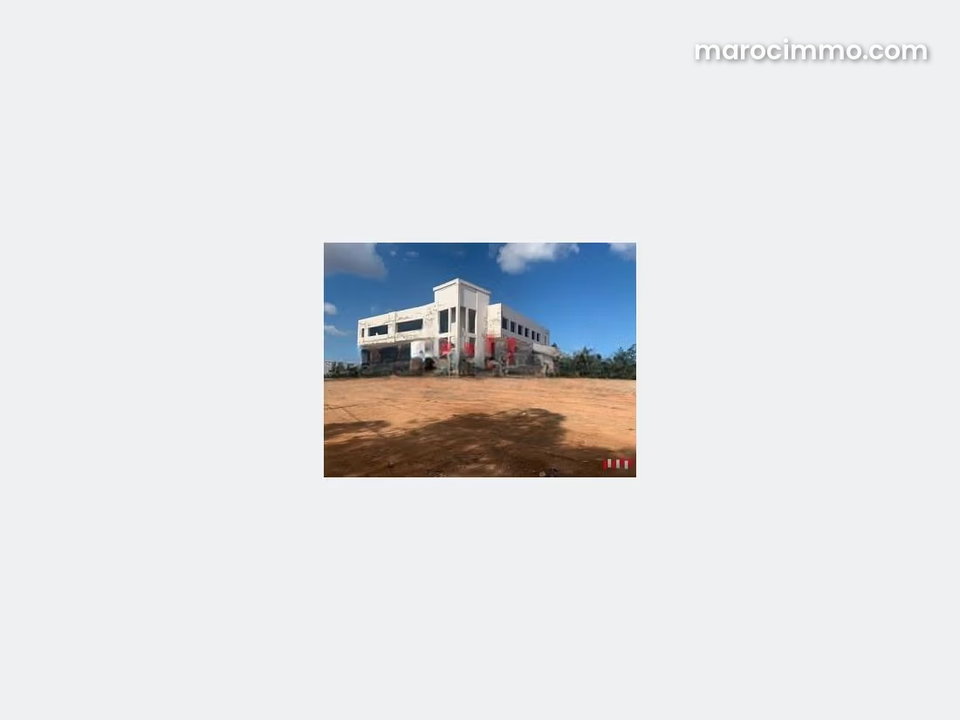 Commercial Showroom for Rent on Tamaris Route with 2100 m2