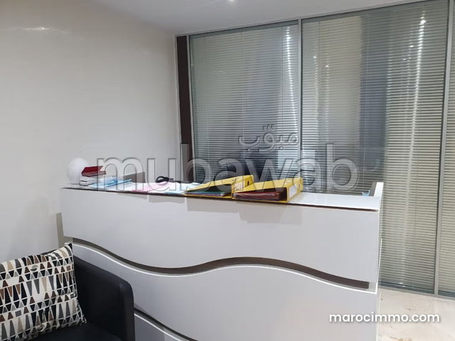 Plateau bureau haut standing LPB 660 a racine de 200m² — 3
