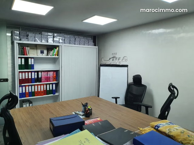 Plateau bureau haut standing LPB 660 a racine de 200m² — 5