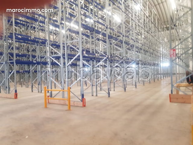 Local industriel LIL De 4500m² SAPINO — 2