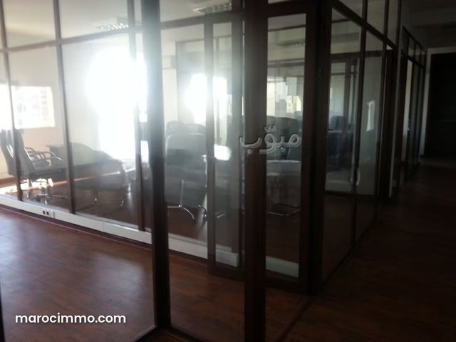 Plateau bureau LPB 136 a palmier de 300m² — 2