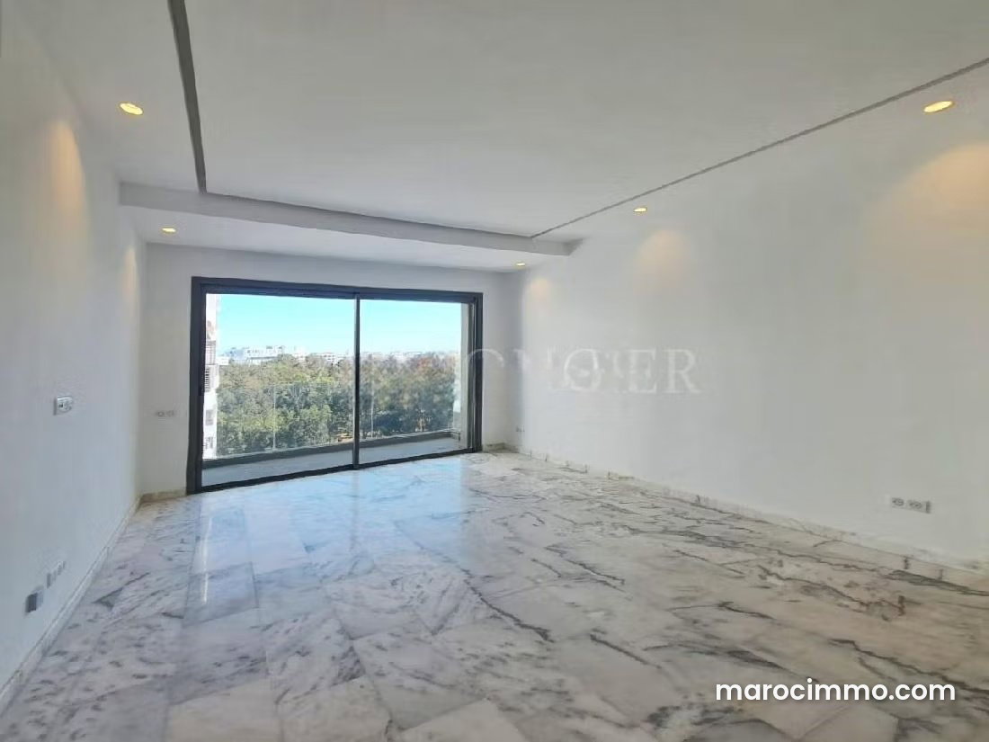 2-Bedroom Apartment with Terrace, Casablanca Finance City — Casablanca