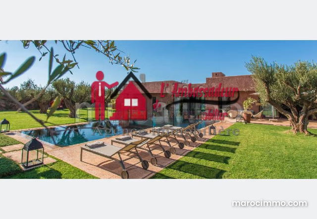 Villa de 2611 m2 Très Bonne Affaire — Casablanca