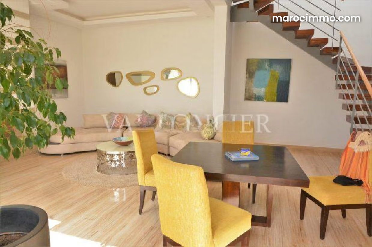 250 m² Villa with Garden, Aïn Diab, Casablanca, for Rent — Casablanca