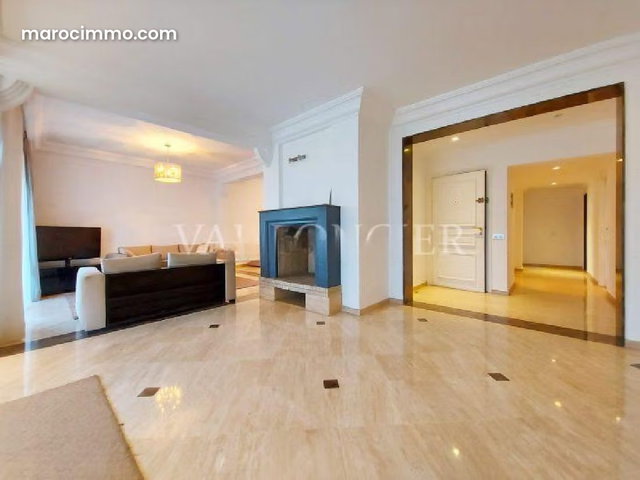 Très bel appartement 186m2 en location à Bd Massira, Racine — 2