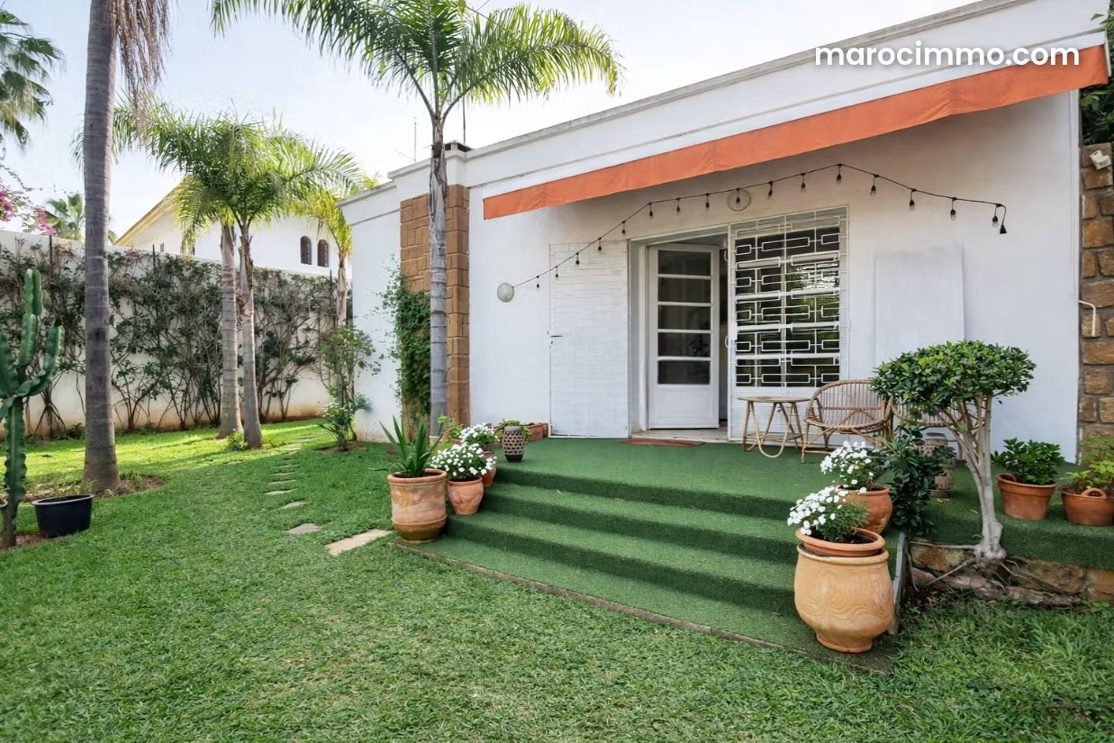650 sqm Villa with Flowering Garden, Oasis, Casablanca, for Rent — Casablanca