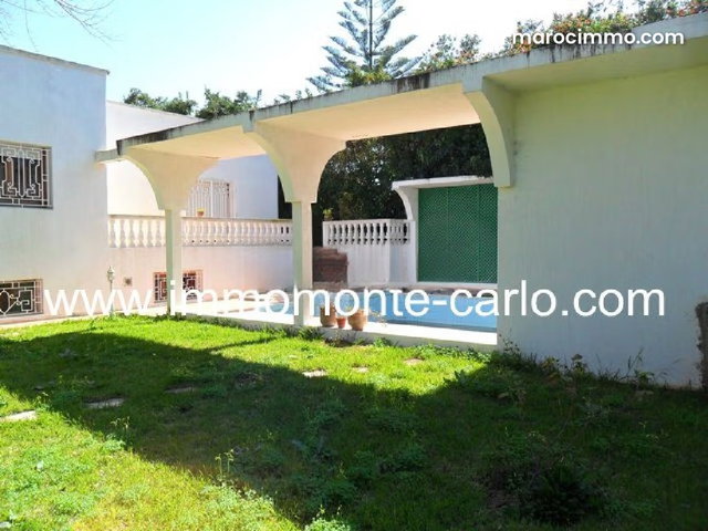 Villa with Pool and Central Heating in Souissi — 2