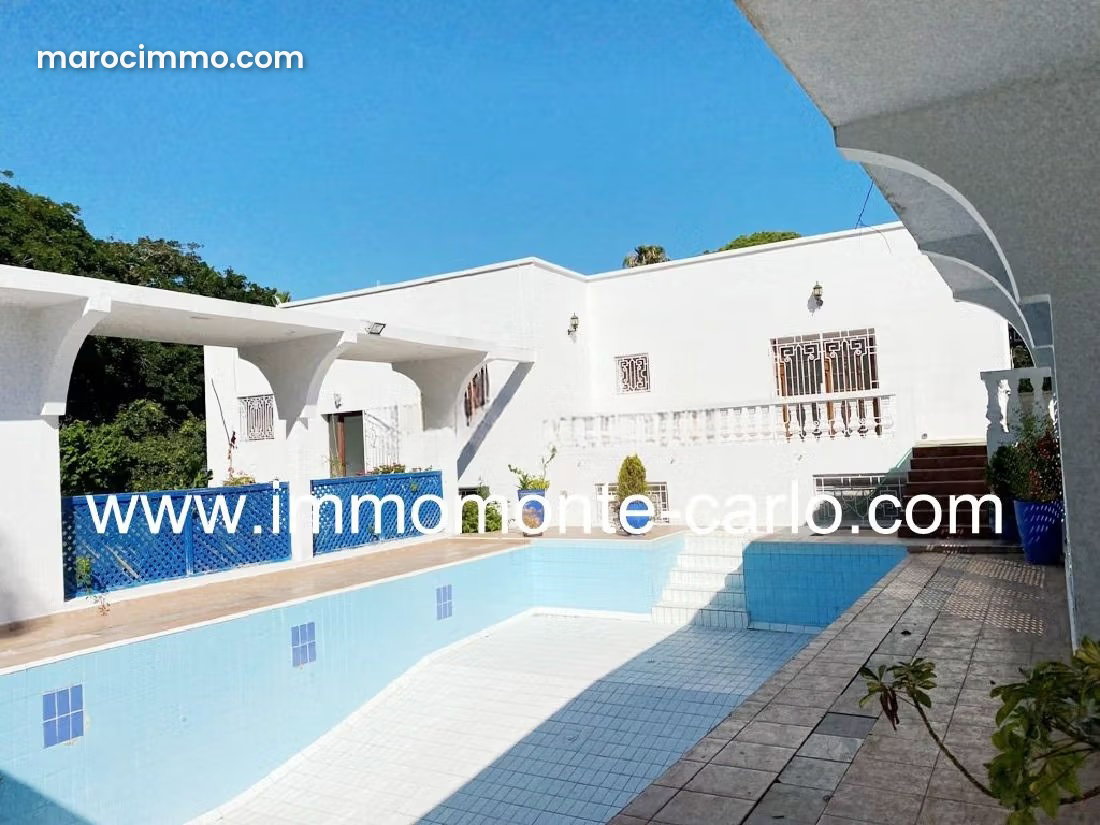 400 m² Villa with Swimming Pool and Garden, Souissi, Rabat — Rabat