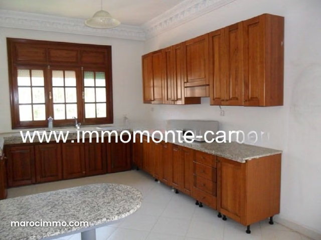 Villa with Pool and Central Heating in Souissi — 5