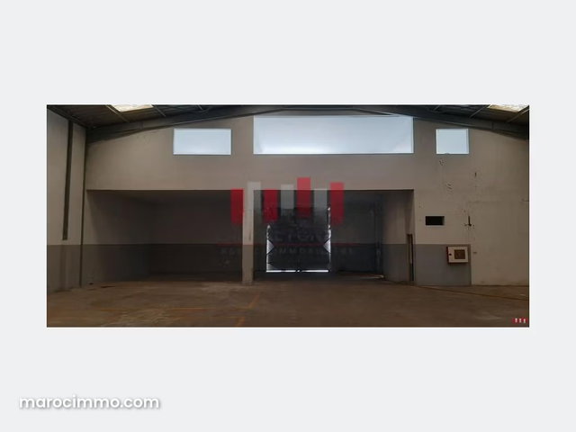 Depot industriel de 750 m2 zone industrielle sidi maarouf idéal pour stockage ou production a la location — 2