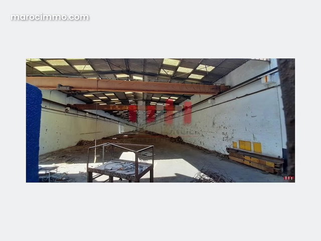 Usine industrielle de 2000 m2 en plein bld chefchaouni a la location — 2