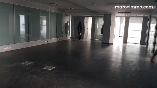 Plateau Bureau LPB 492 de 660 m2 à MAARIF — 2
