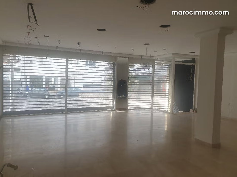 Magasin idéal pour toute activité commeciale