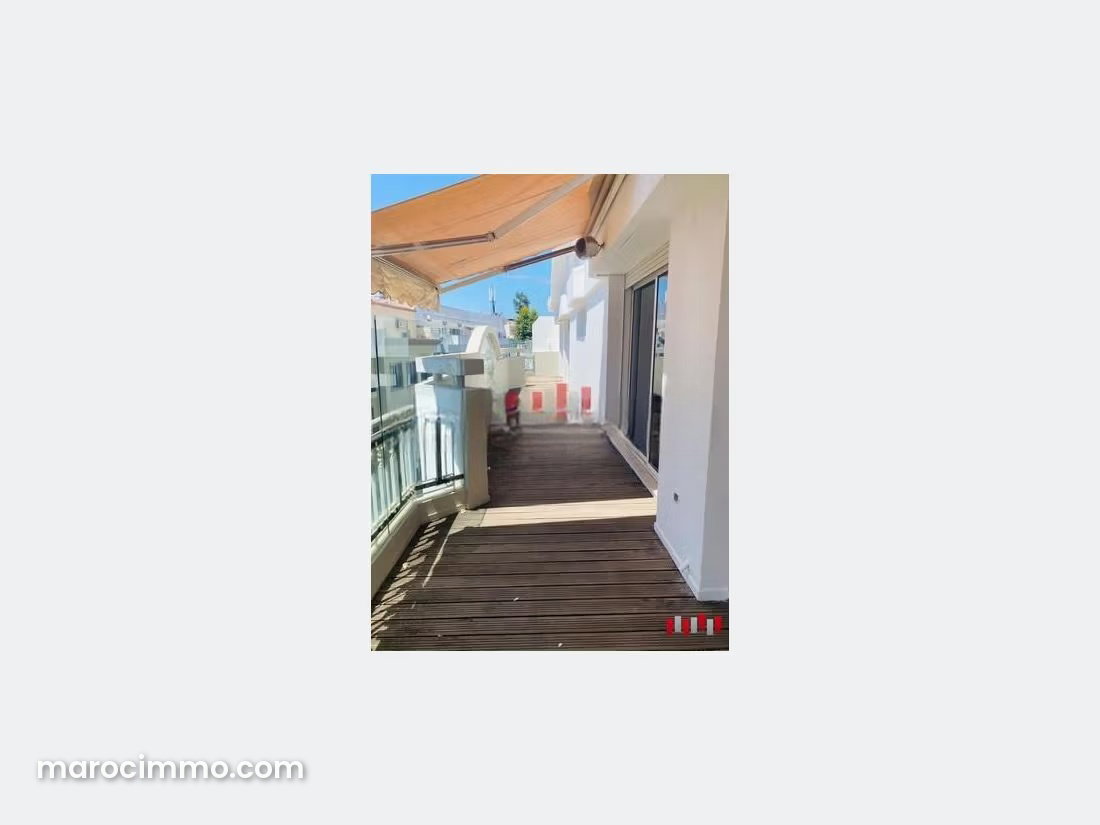 220 sqm Apartment with Terrace for Sale in Racine, Casablanca — Casablanca