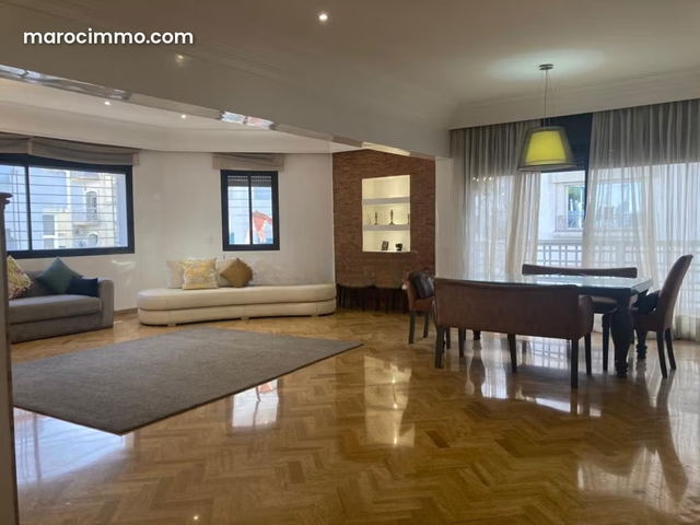 Bel appartement MEUBLÉ à louer, RACINE — Casablanca