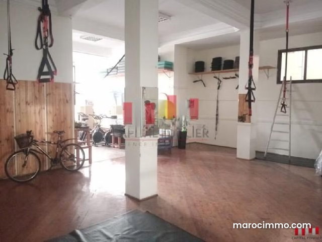 Commercial space 162m2 for rent in Racine — 2