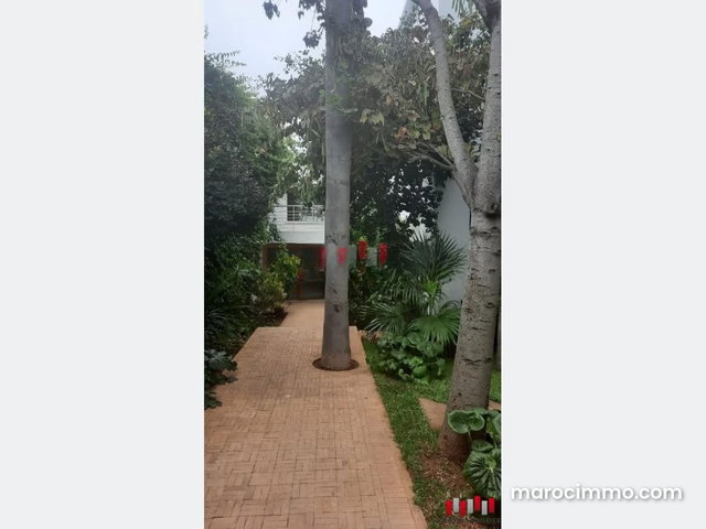 Villa a usage professionnel en plein quartier manar de 550 m2 a la location — 5