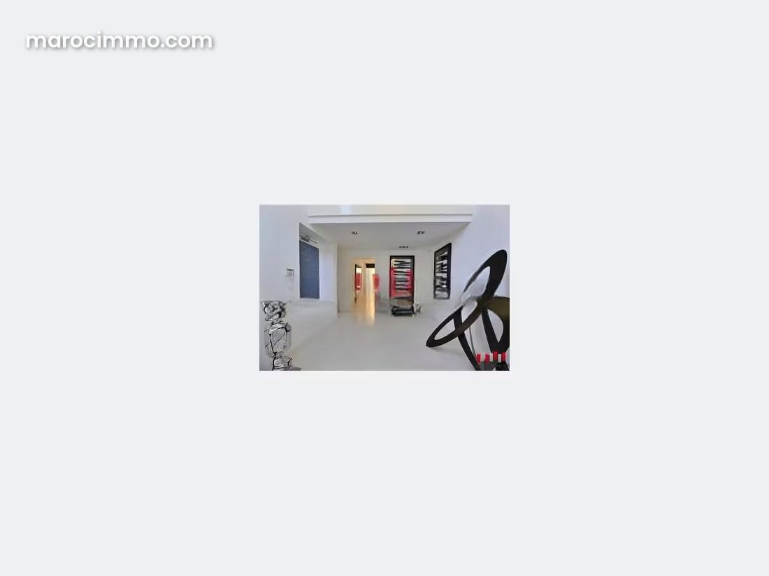450 sqm Villa for Sale, Anfa, Casablanca, Sought-After Neighborhood — Casablanca