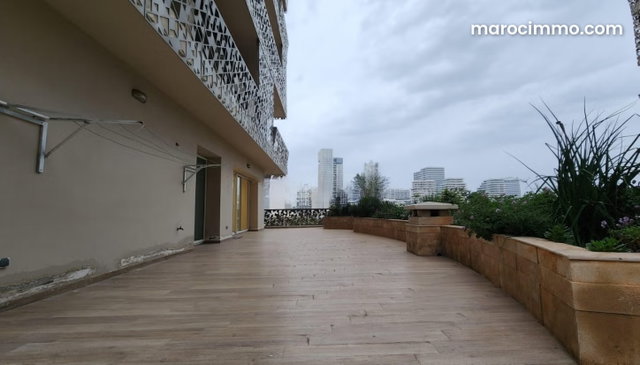 Sublime appartement très spacieux à louer à CFC — 2