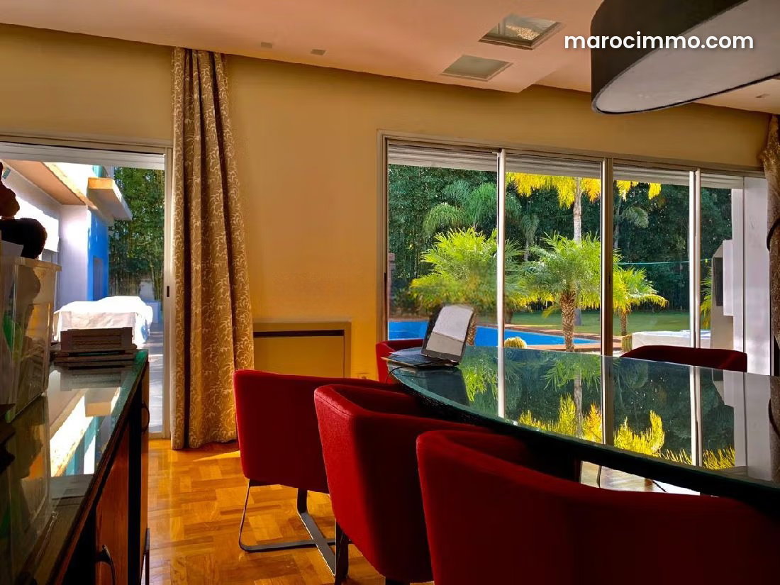 Villa 3200 m² avec ascenseur à vendre, Souissi, Rabat — Rabat