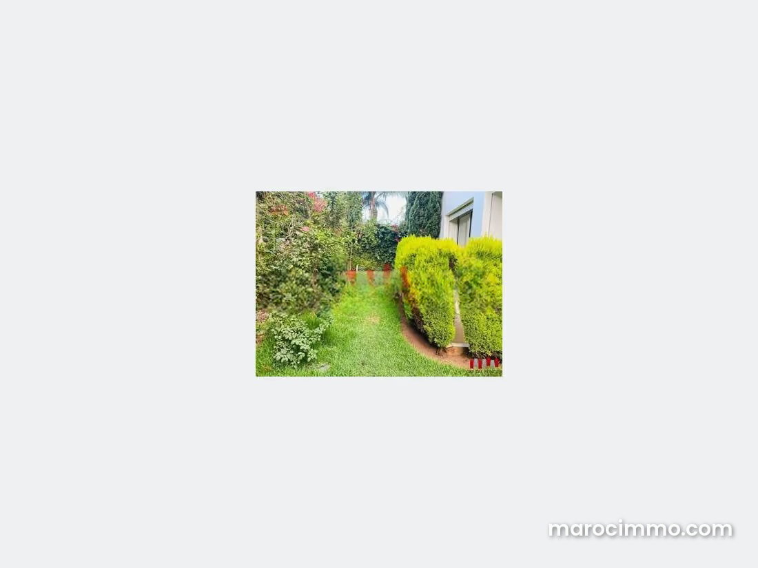 670 m² Villa with Mature Garden, Aïn Diab, Casablanca — Casablanca