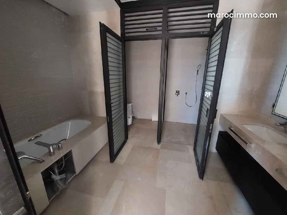 185 sqm Apartment, 2 Bedrooms, Hivernage, Marrakech — Marrakesh