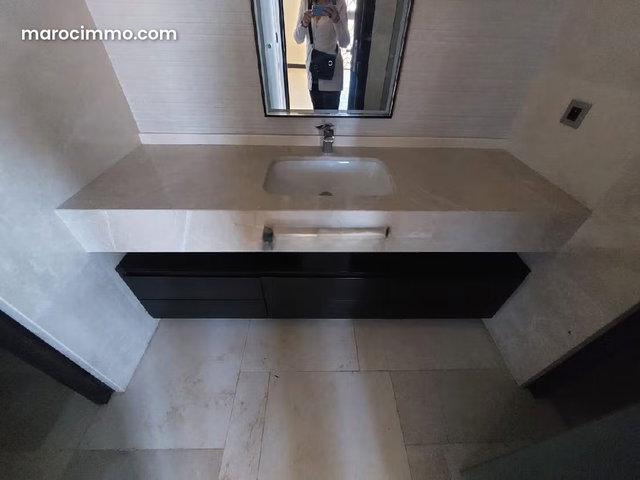 Appartement en vente à M Avenue. Surface de 147 m². Double vitrage et chauffage central — 3